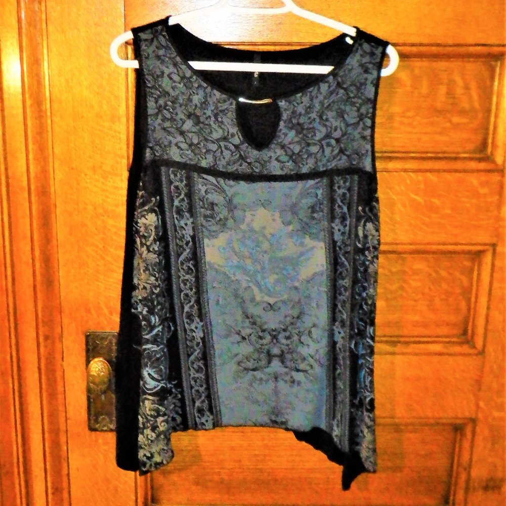 Gorgeous Sleeveless *** EDISTA *** TOP - Large / Dusters on each Side